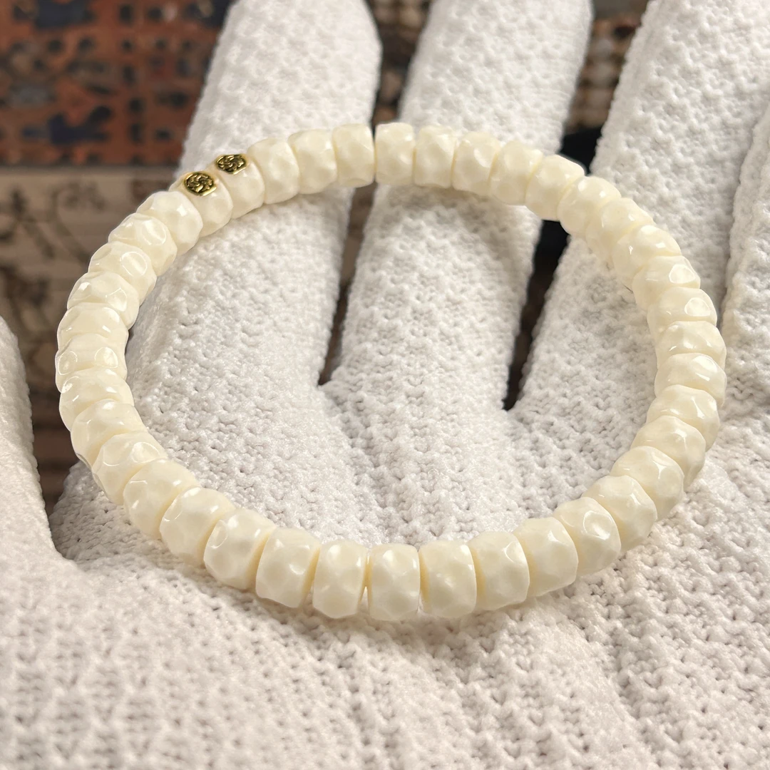 毕业级纯手工驼骨白润料药片无相归圆手串 尺寸8*5mm