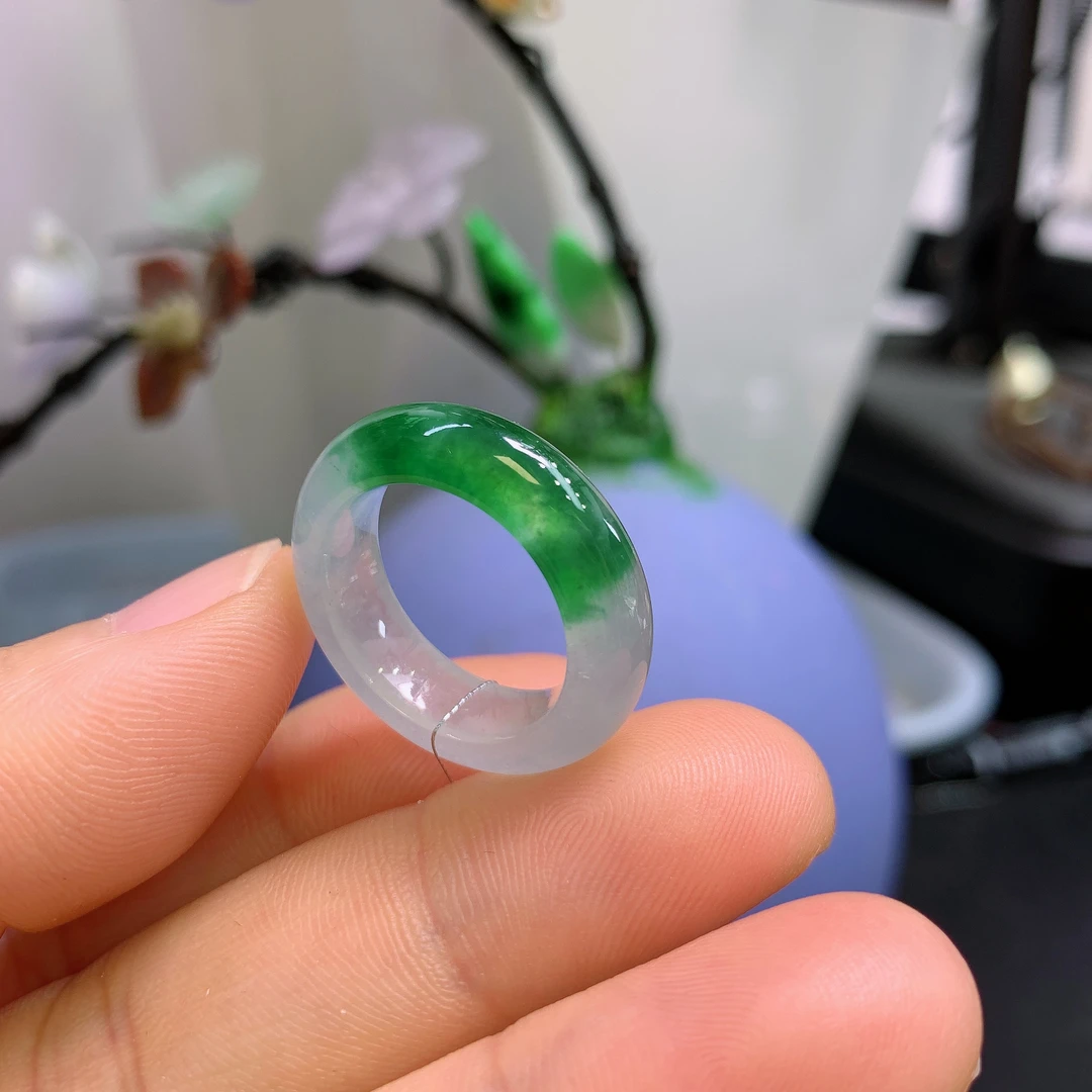 11-12圈口缅甸天然翡翠A货冰辣绿戒指361#