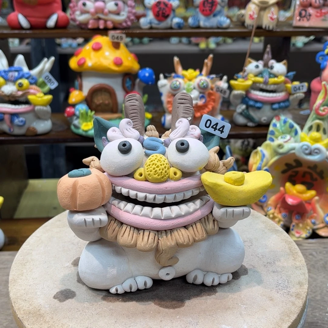 陶瓷纯手工抽象陶瓷摆件044