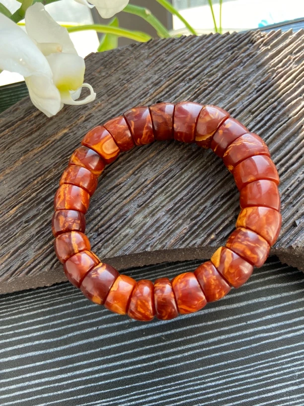 天然欧洲回流瓷白花古董老蜜蜡马蹄手串 真的美