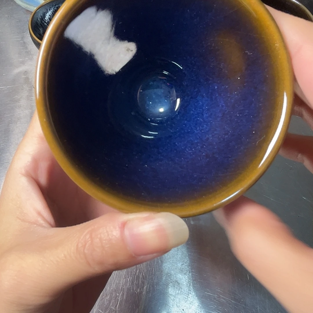 茶盏这几位朋友在这里做一