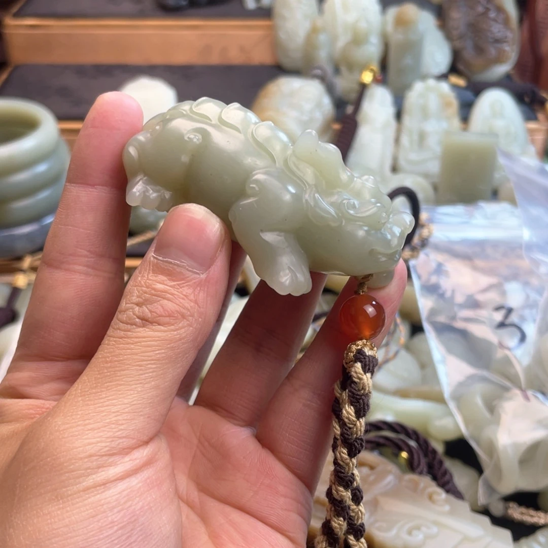 和田玉颈饰未镶嵌