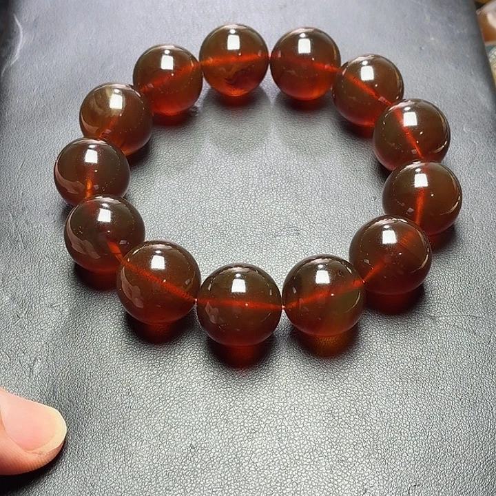 任***师琥珀未镶嵌颈饰17+