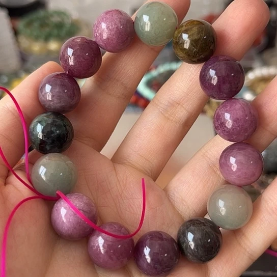 碧玺手链未镶嵌矿坑