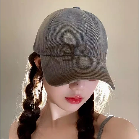 时尚个性软顶女款春秋季鸭舌帽