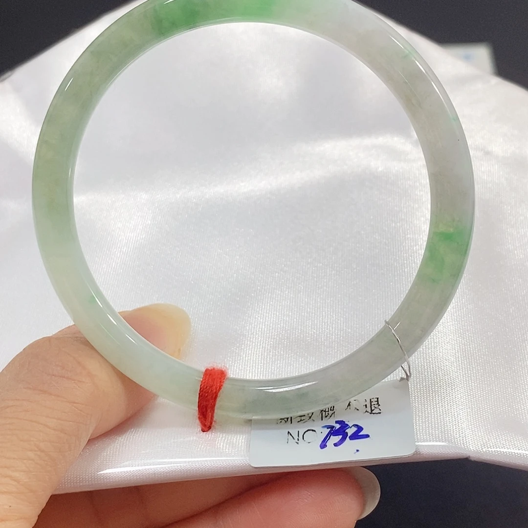 未镶嵌手镯翡翠手镯