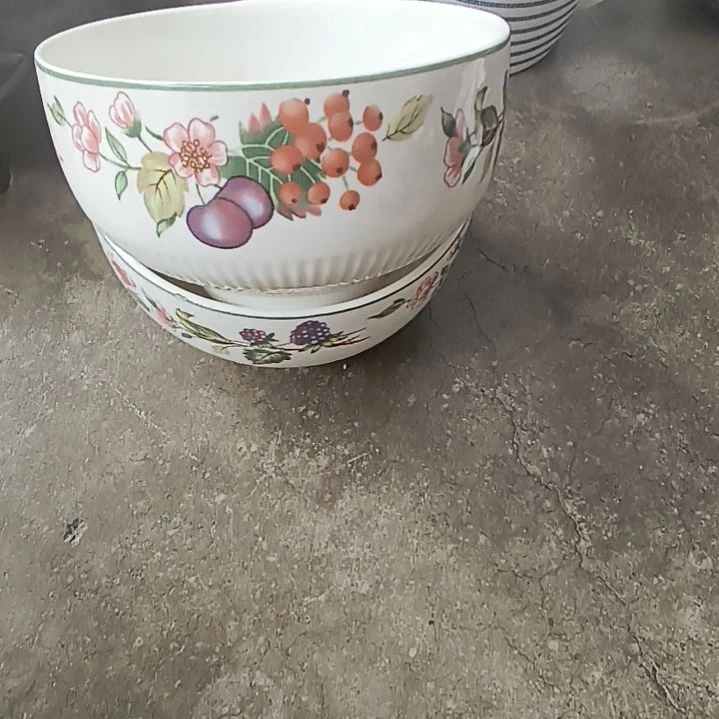 陶瓷盘子碗啥时候