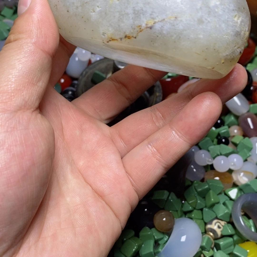 未镶嵌颈饰玛瑙/玉髓