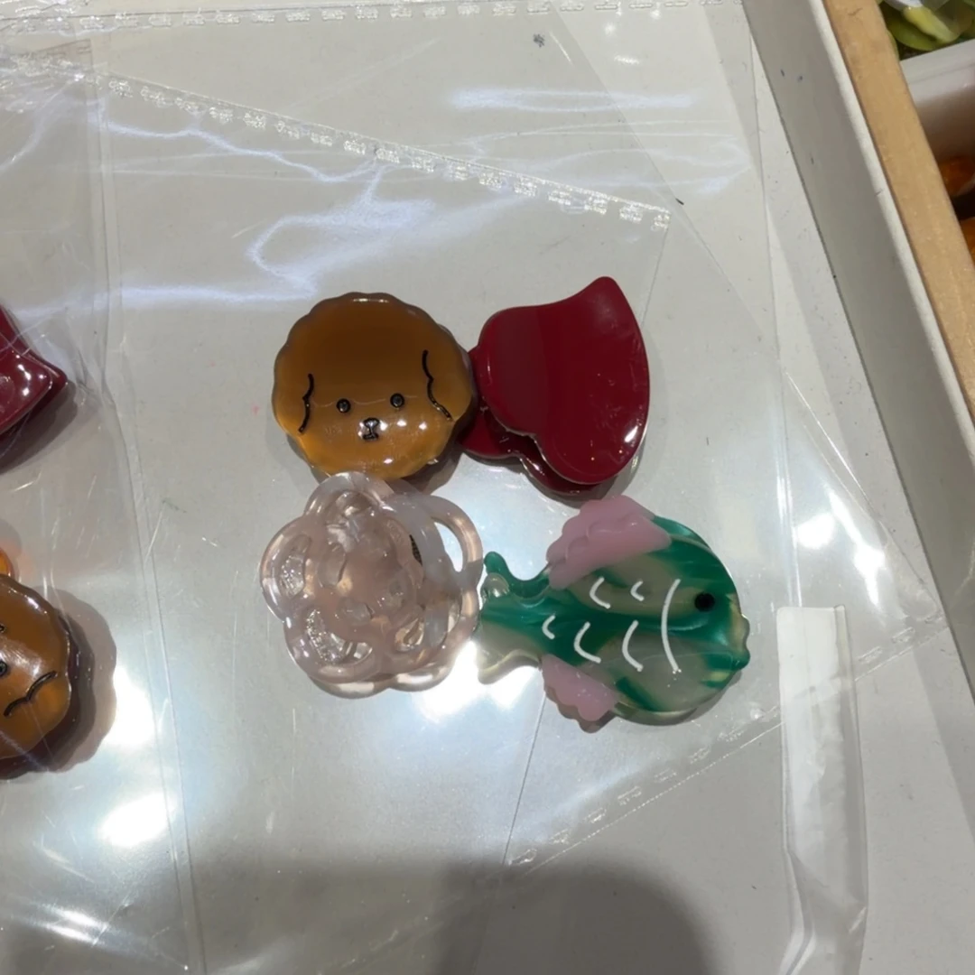 非金属四个小爪夹子