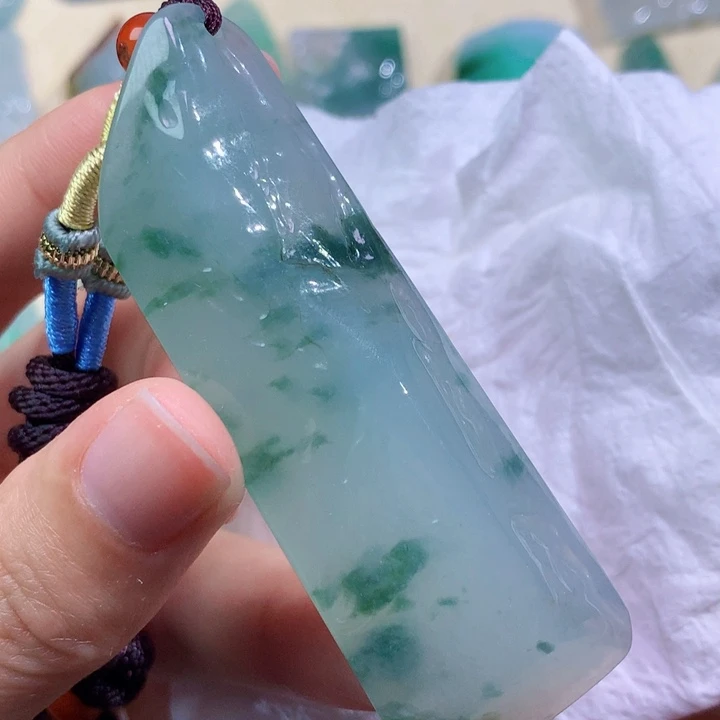 翡翠未镶嵌吊坠(不含链) 1699