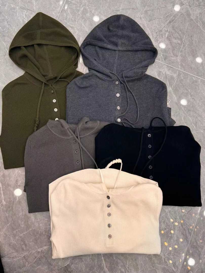 007-195 休闲纽扣套头针织衫