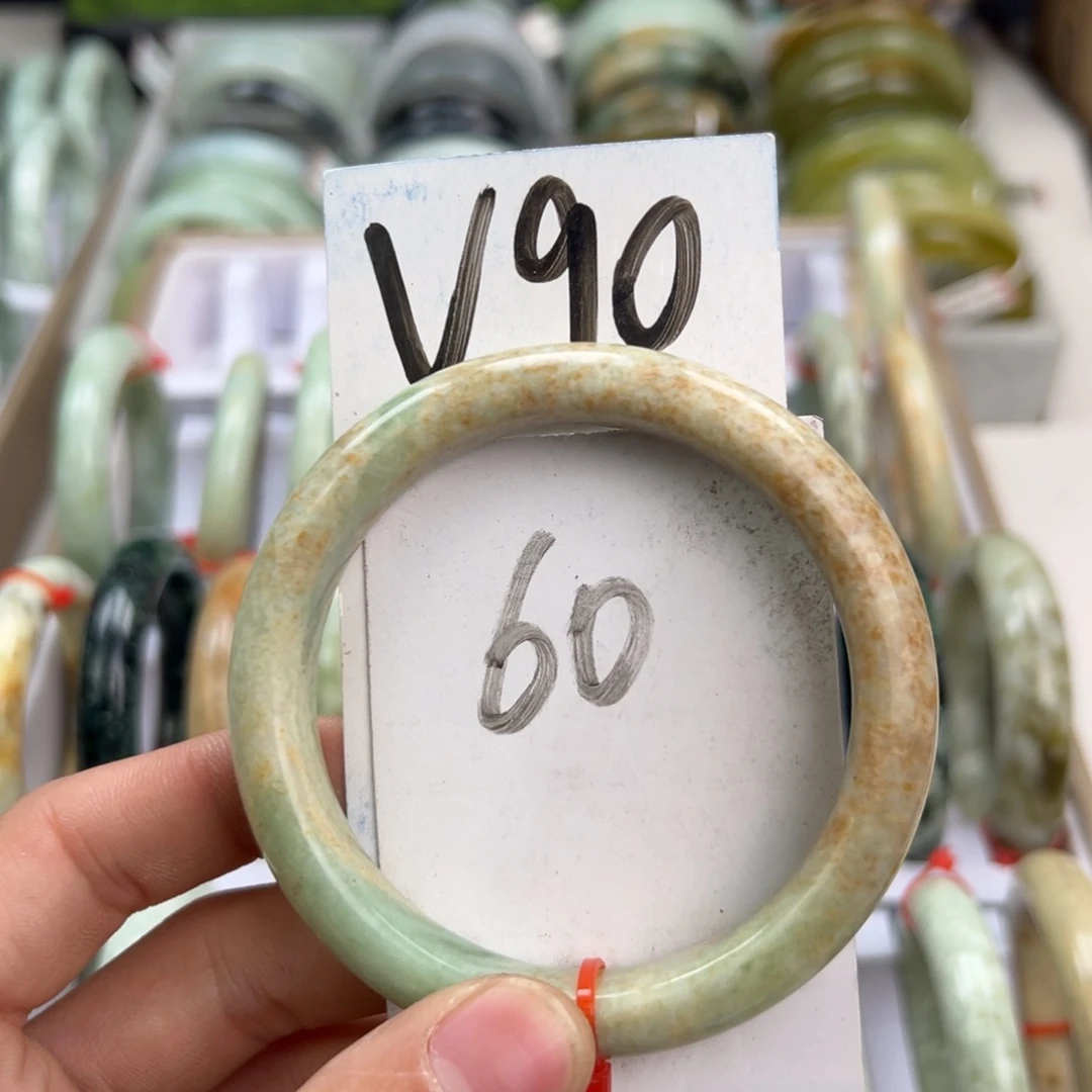 岫玉手镯未镶嵌天然岫玉