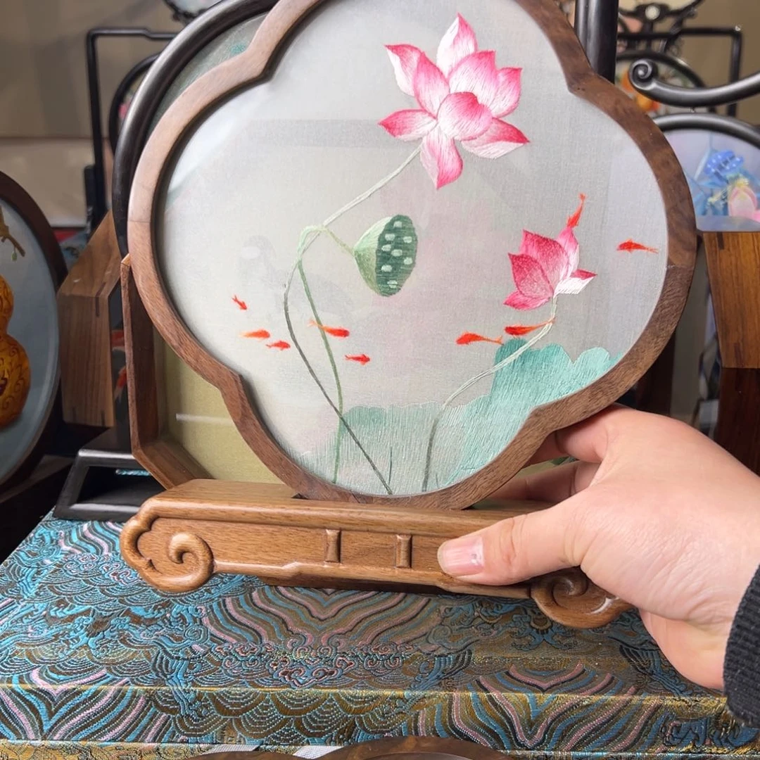 刺绣纯手工刺绣双面绣实木摆件