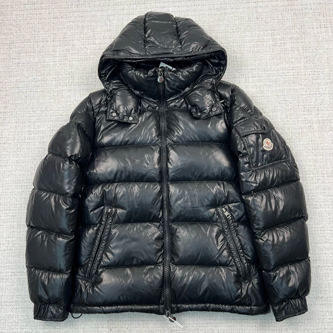 99新 MONCLER maya 系列 短款高领亮面夹克羽绒服/尺码3/7564