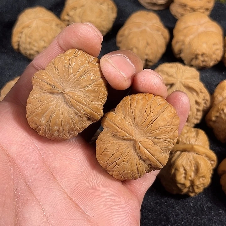 黑***天文玩核桃吊坠元宝