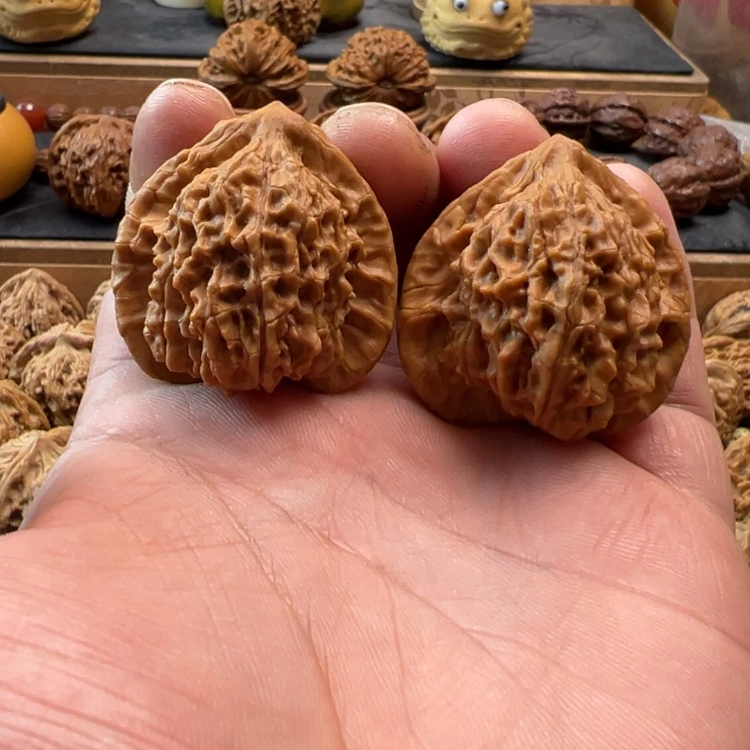 猴头核桃把件文玩核桃，朱雀