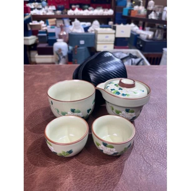 山茶花图案汝窑旅行茶具一壶三杯172