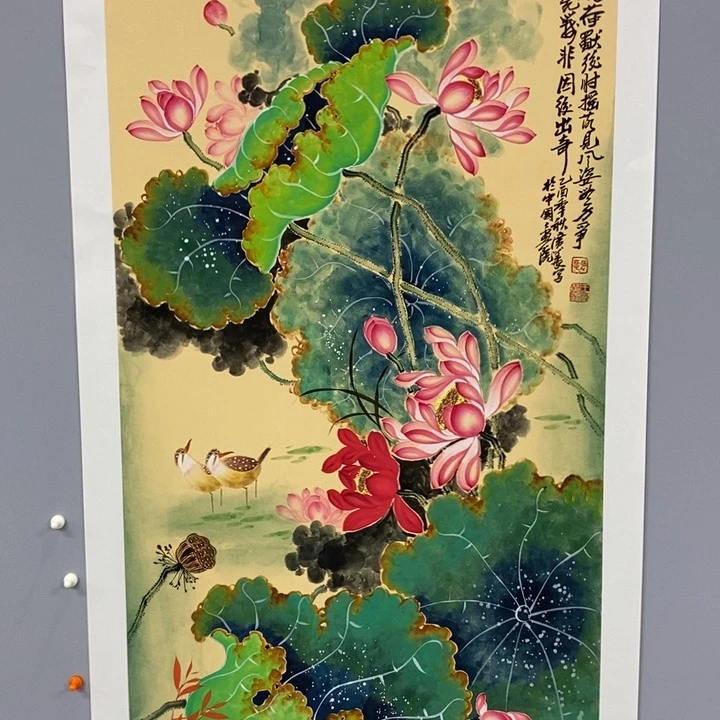 手绘作品等多种形式进行