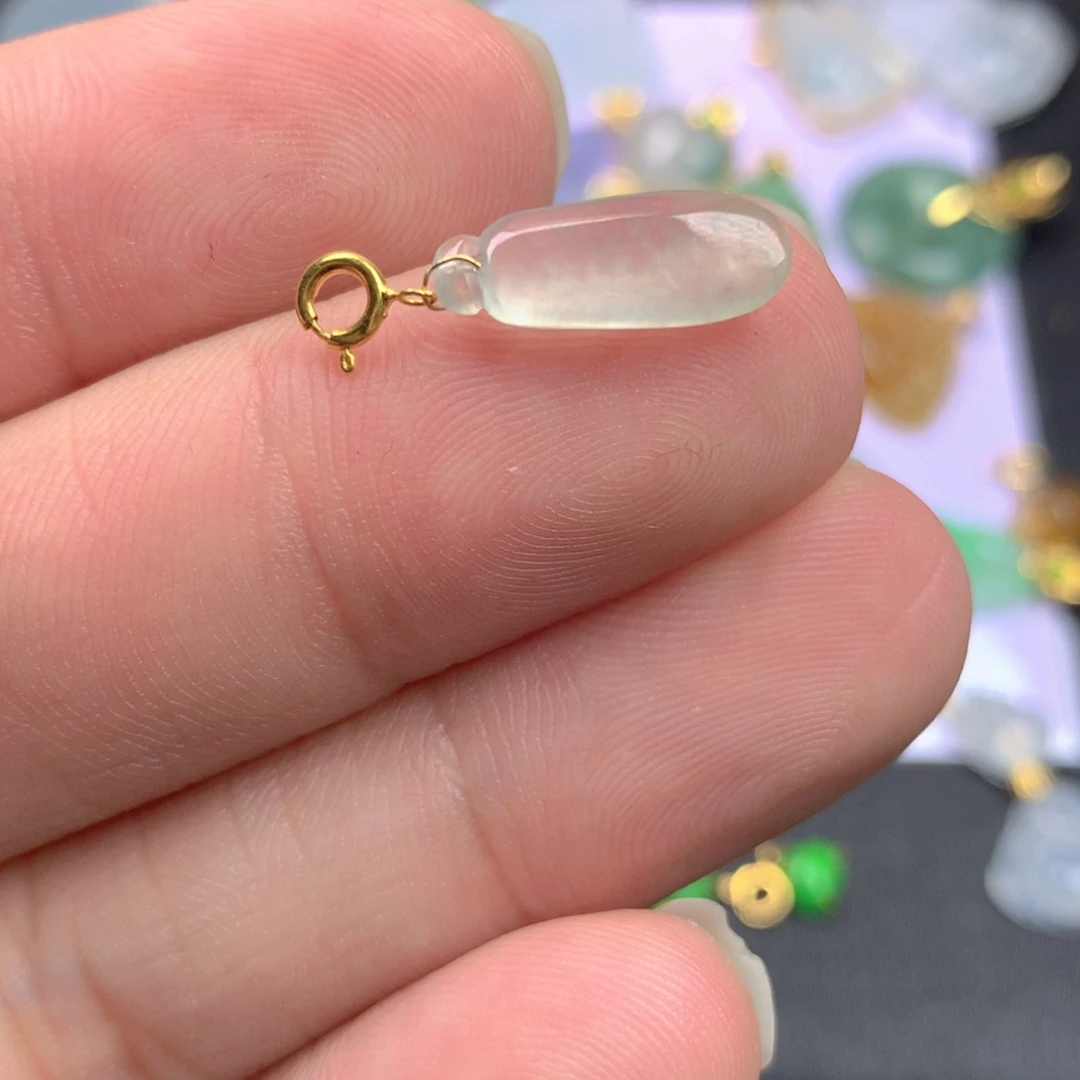 【闪购商品】颈饰18K金镶嵌翡翠翡翠