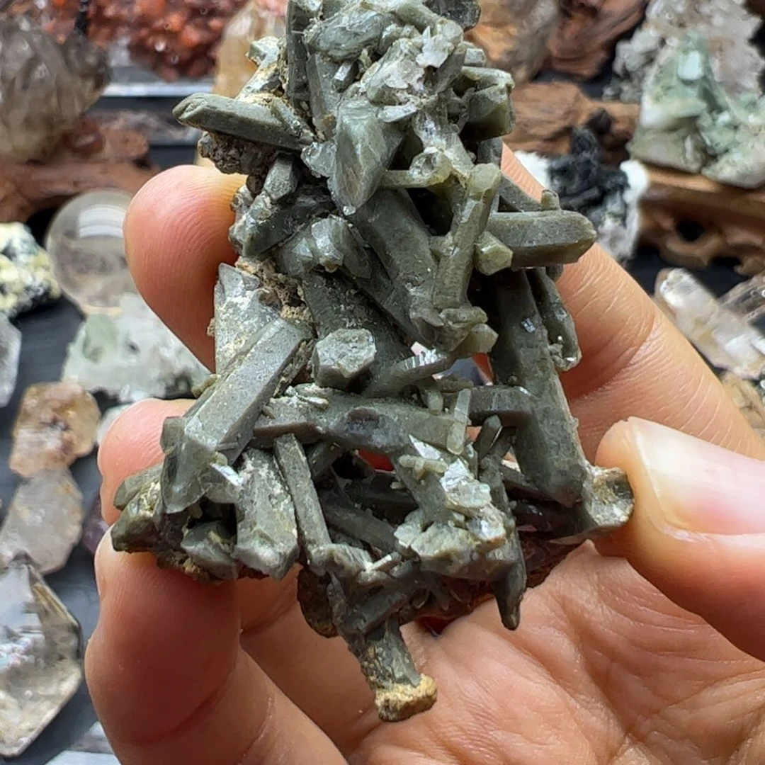 石材喜马绿幽灵晶簇