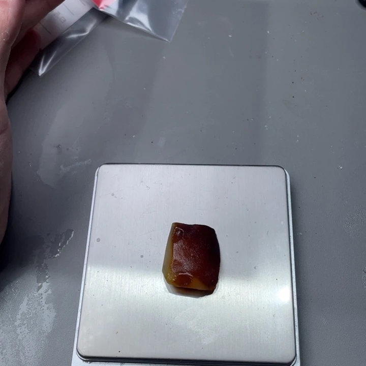 定制琥珀未镶嵌蜜蜡