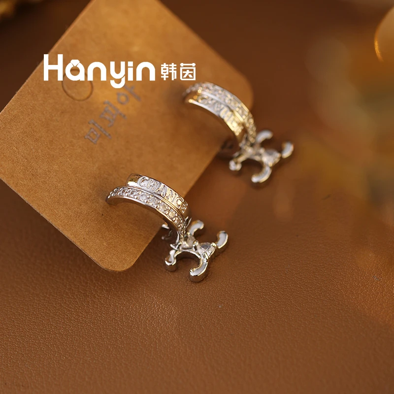 铜合金合成锆石耳饰 925银针原创设计满微镶双C时尚耳钉AAA