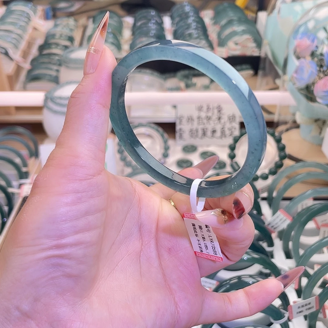 翡翠未镶嵌手镯56-57圈方鐲