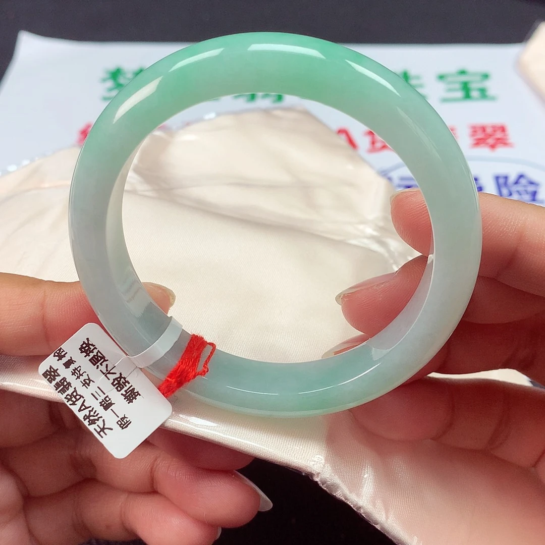 翡翠手镯未镶嵌天然缅甸A货翡翠手镯