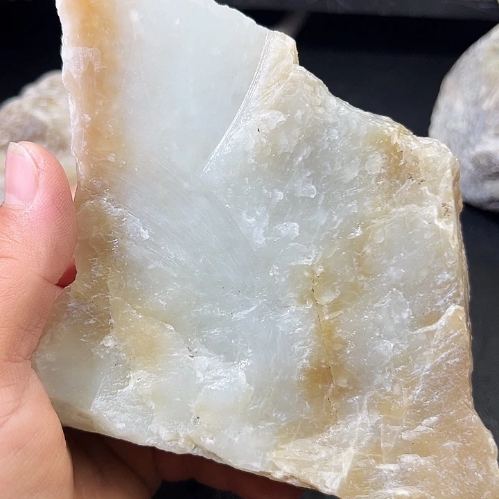 和田玉（糖玉）未镶嵌车挂