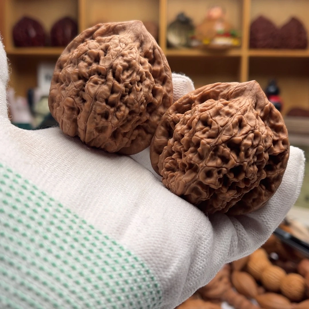 文玩核桃把件福利不退换，46蹦尖官帽