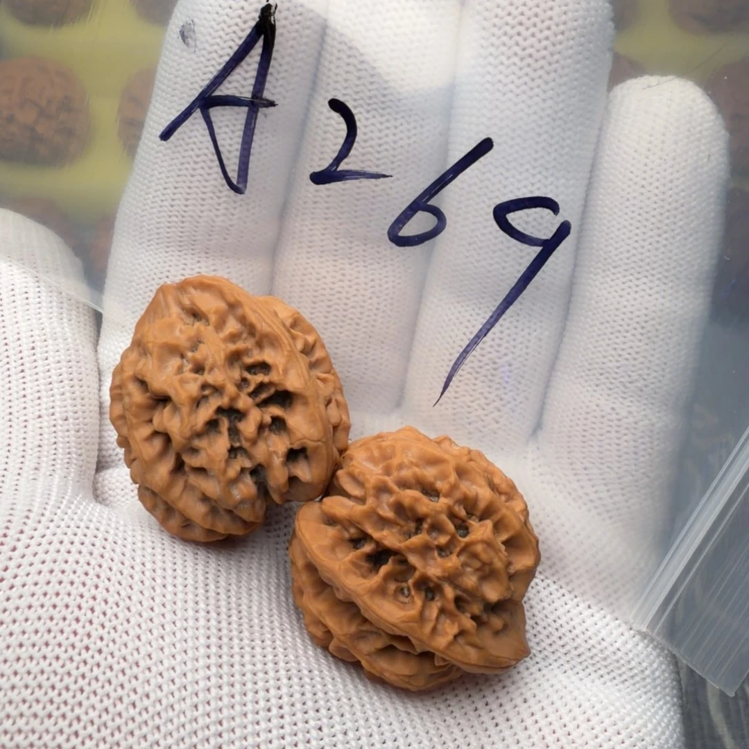 文玩核桃吊坠秦闷全品30