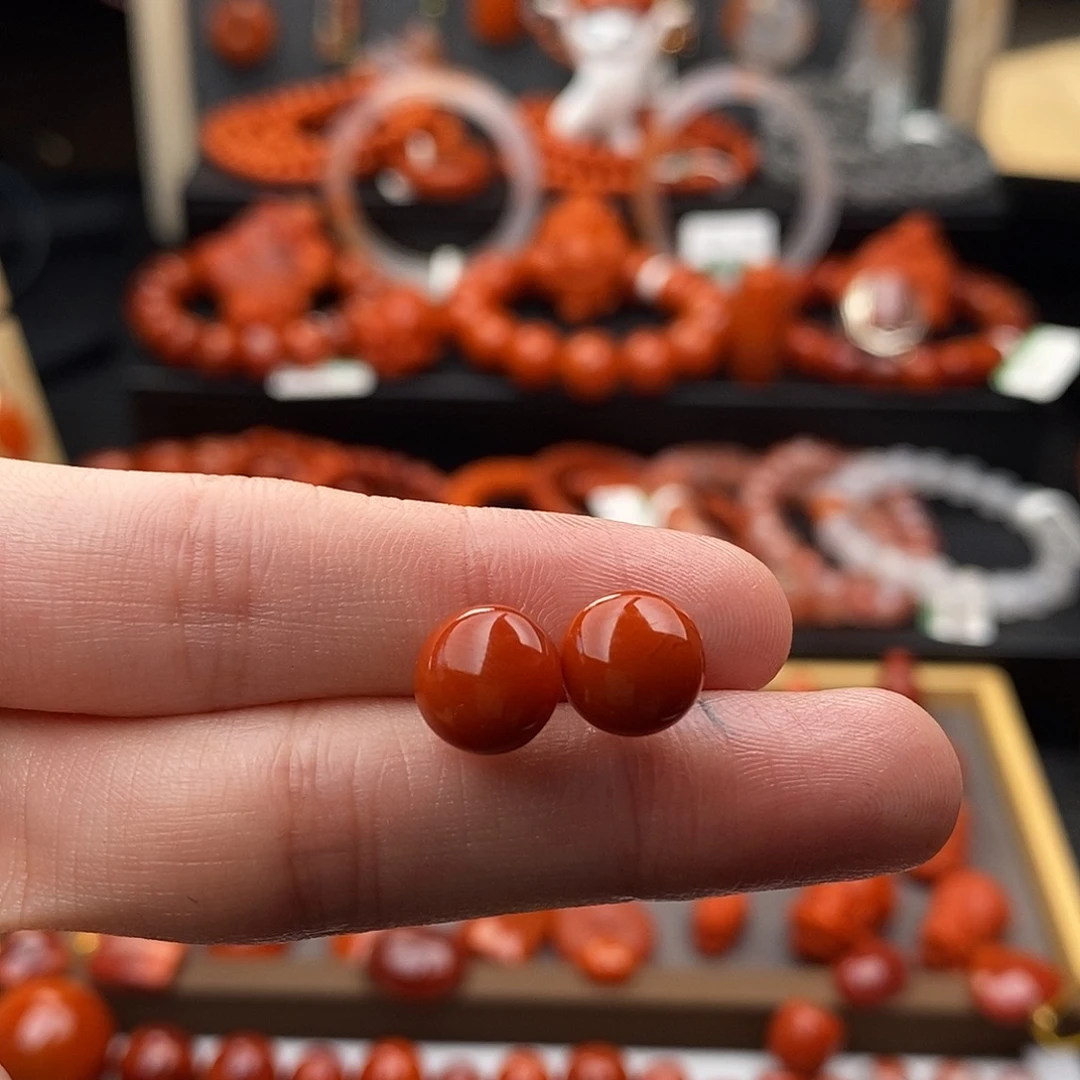 南红玛瑙18K金镶嵌四川凉山瓦西耳钉9.1mm