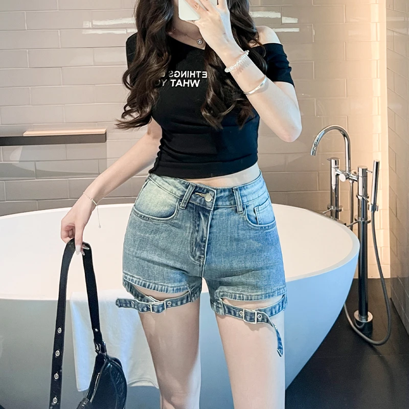 2025秋季新款辣妹复古牛仔短裤女水洗设计感镂空弹力超短紧身热裤