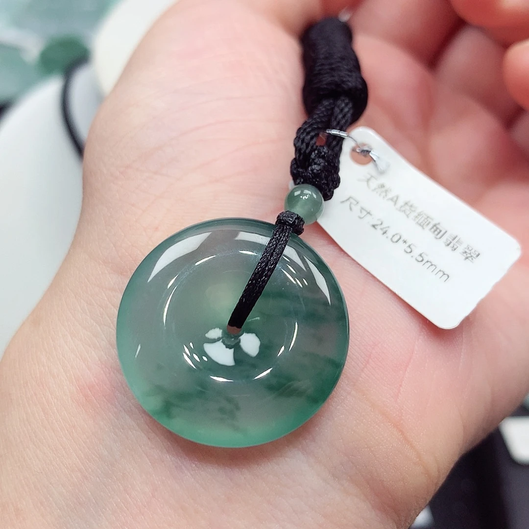 翡翠未镶嵌颈饰编号81，24.0/5.5