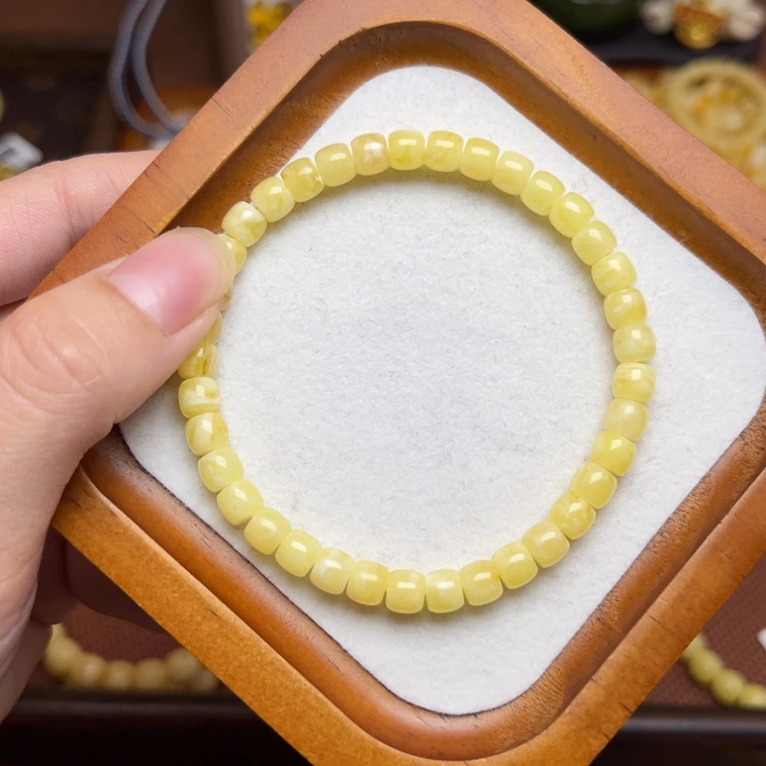 琥珀未镶嵌裸石6+