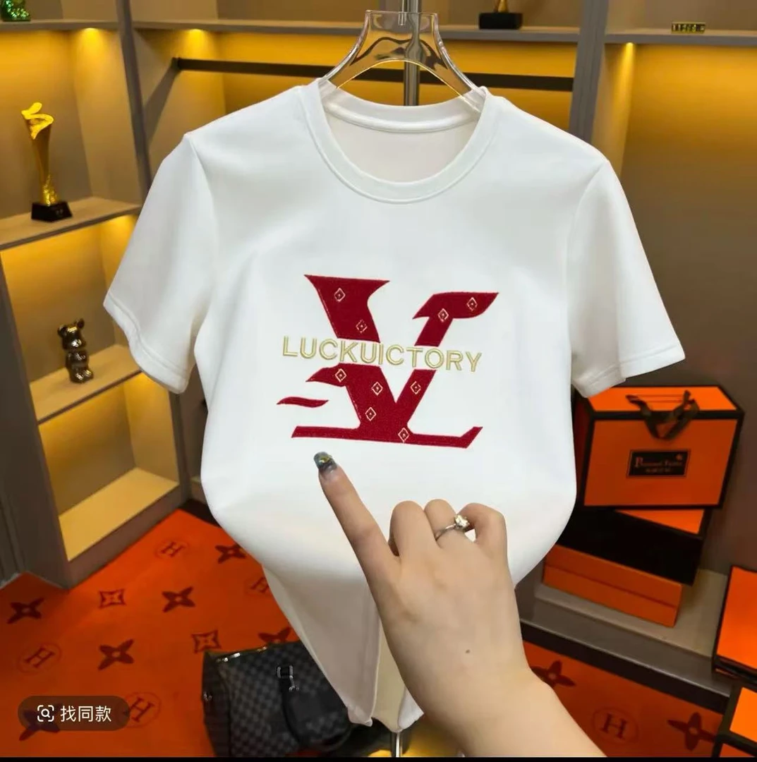 0【一折粉丝福利】潮牌男女同款短袖圆领百搭T恤