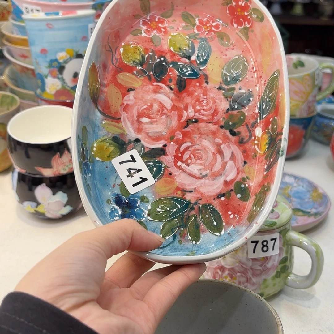 瓷片茉**琪兔兔好可爱呀