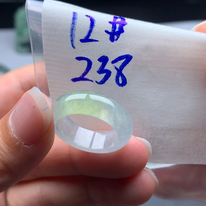胡***静翡翠未镶嵌戒指戒圈