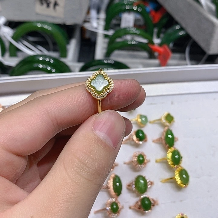 和田玉（碧玉）未镶嵌戒指