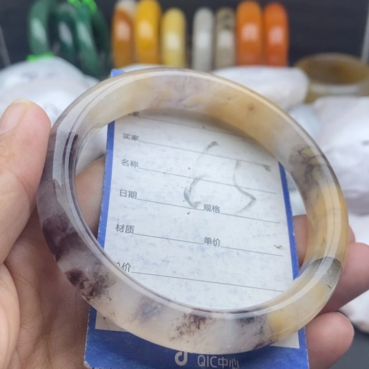 石英质玉手镯未镶嵌