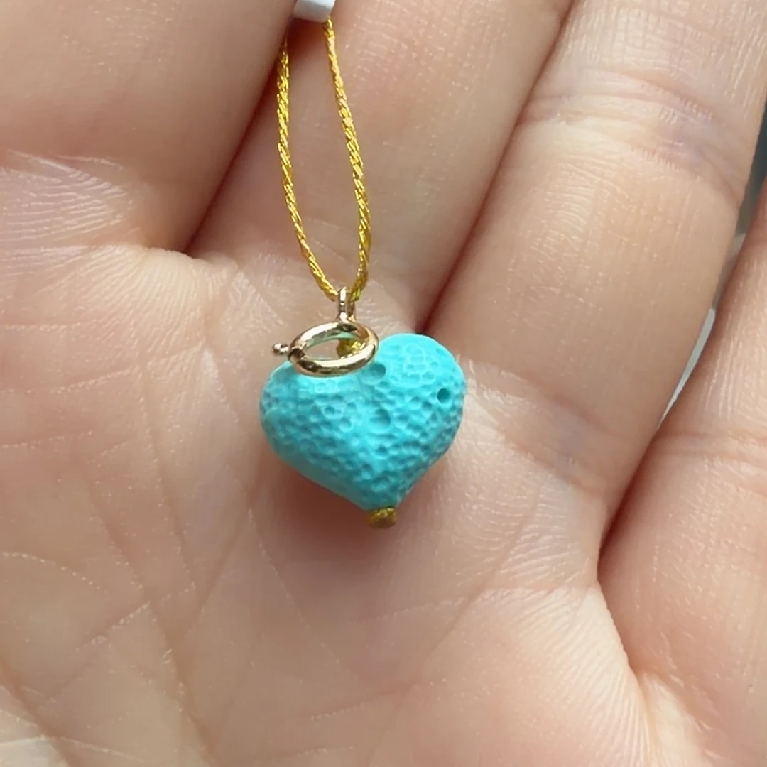 绿松石未镶嵌颈饰