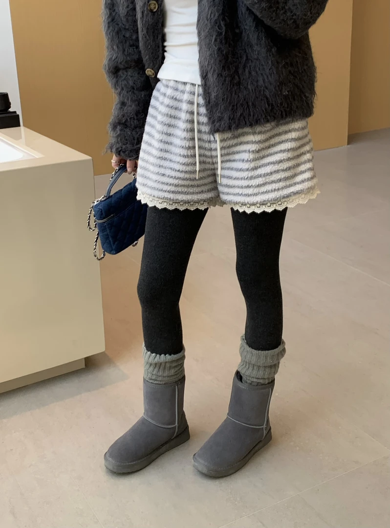 AFRESHM77【条纹星梦】秋冬糯叽叽条纹羊羔毛显瘦百搭短裤Y0345