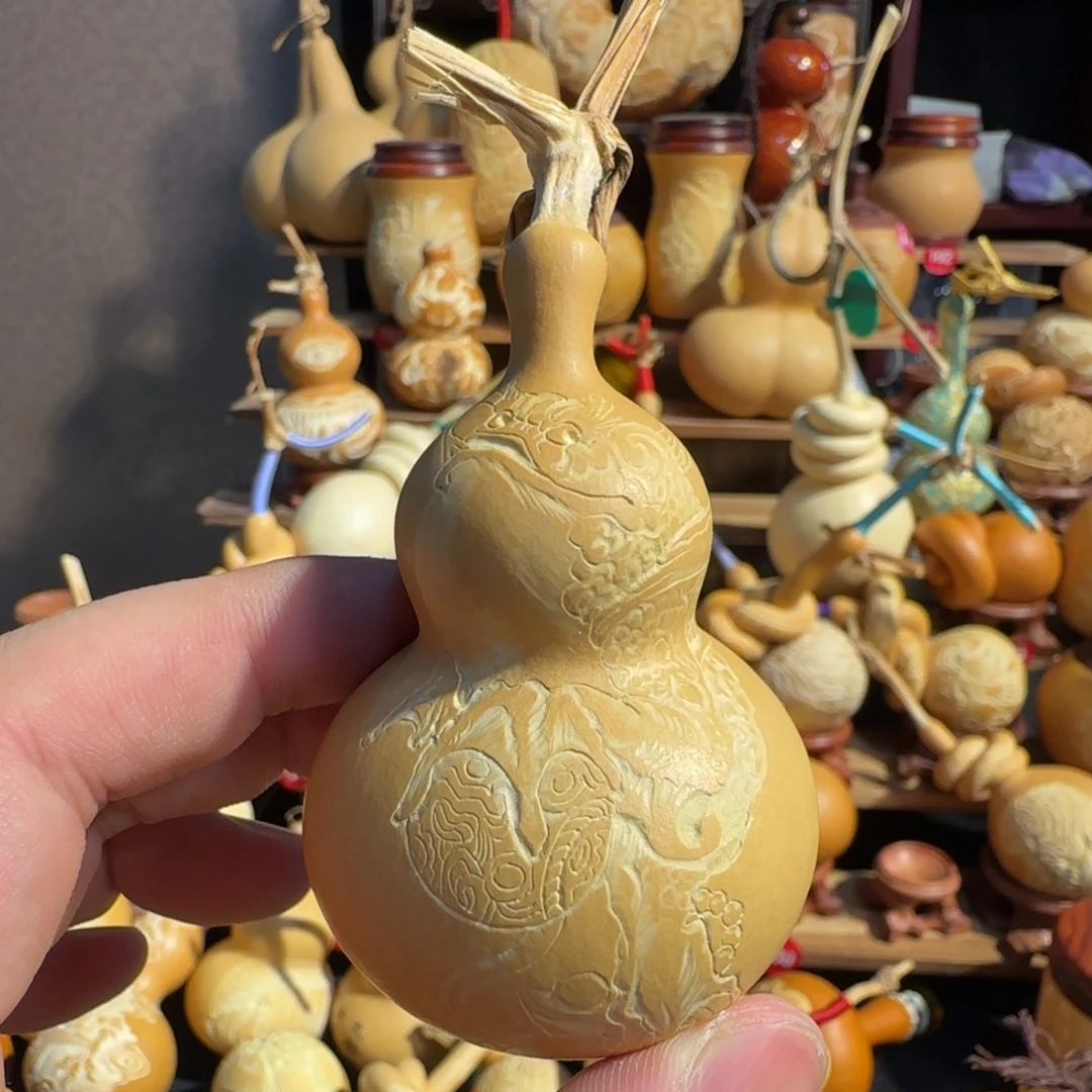 有机玻璃金蟾雕刻