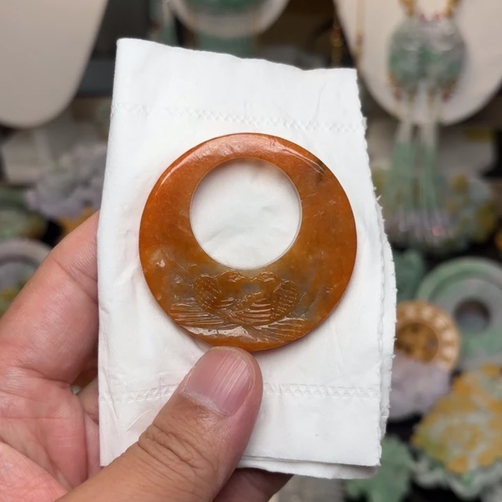 翡翠未镶嵌颈饰吊坠