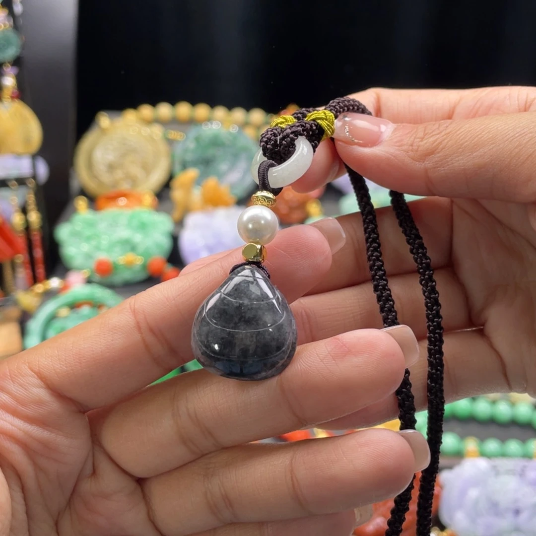 翡翠颈饰未镶嵌代编织