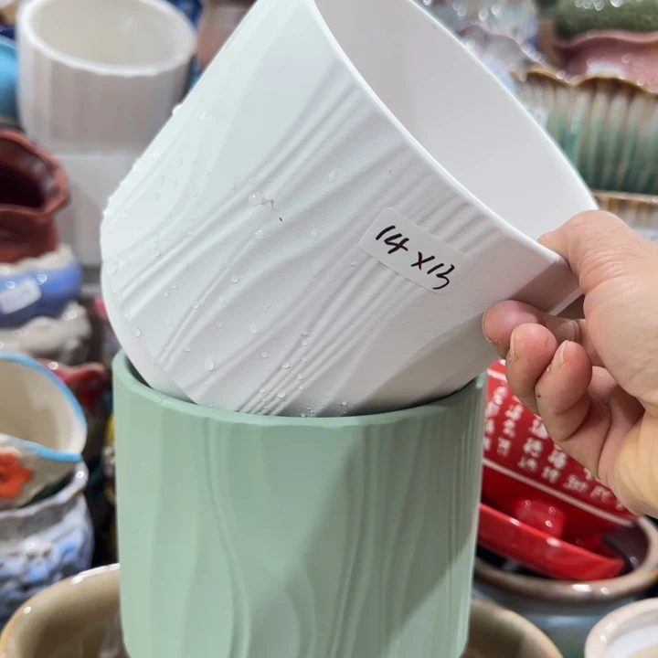 凑9块包邮，有孔，多肉绿植花盆