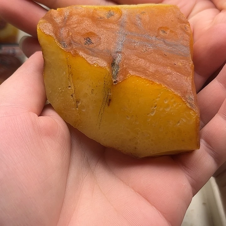 鸿***泥未镶嵌定制琥珀纯天然蜜蜡吊坠