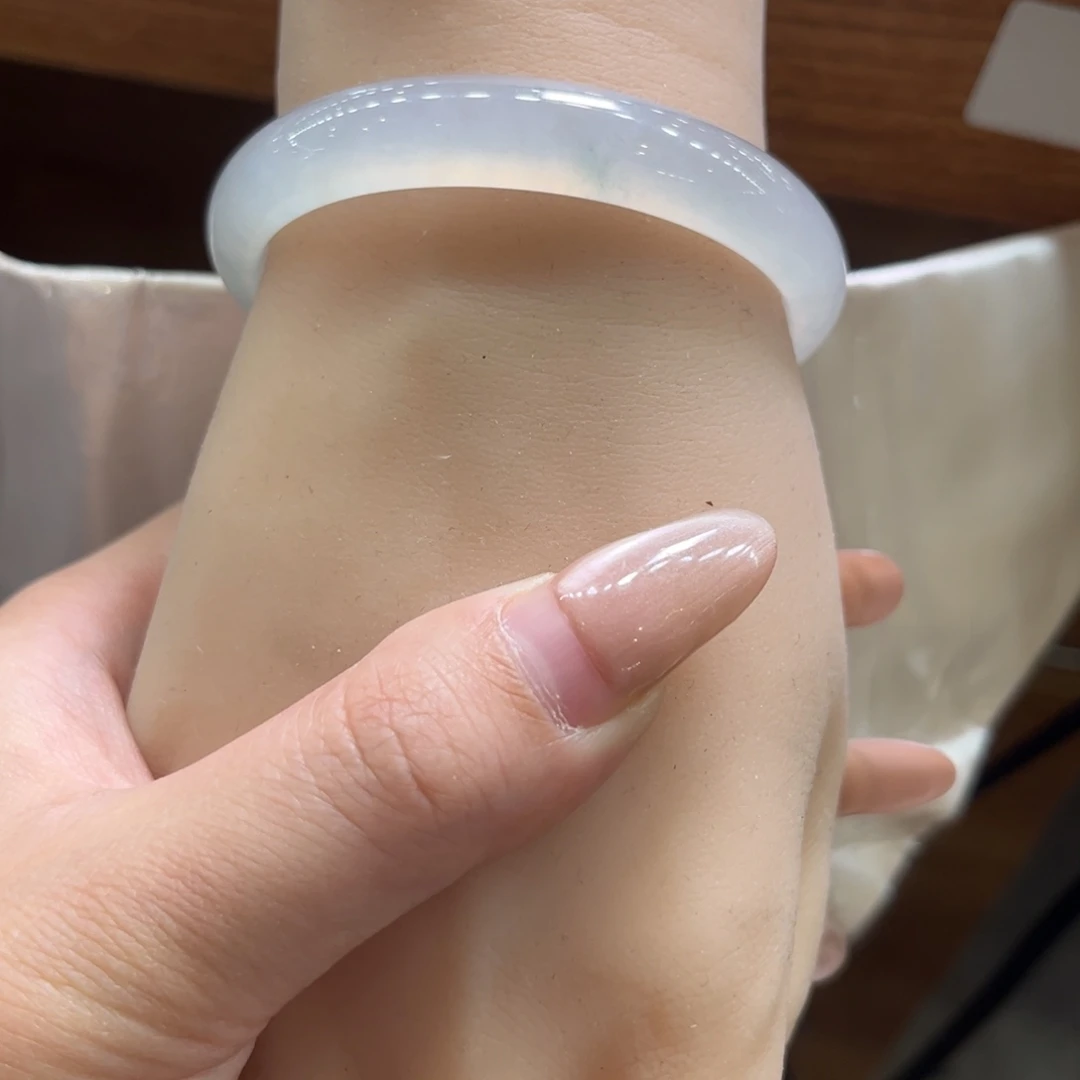 翡翠未镶嵌手镯53贵妃力推包容