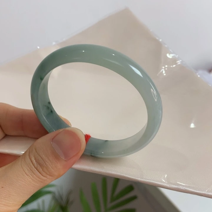 翡翠未镶嵌手镯贵妃55.4