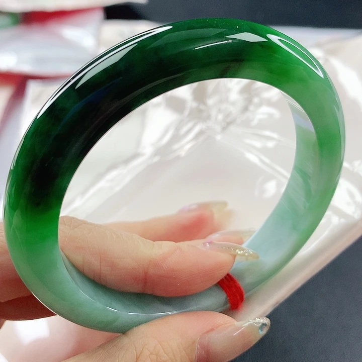 未镶嵌手镯翡翠，917